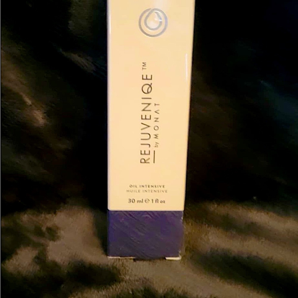 Monat REJUVENIQE Oil Intensive Serum